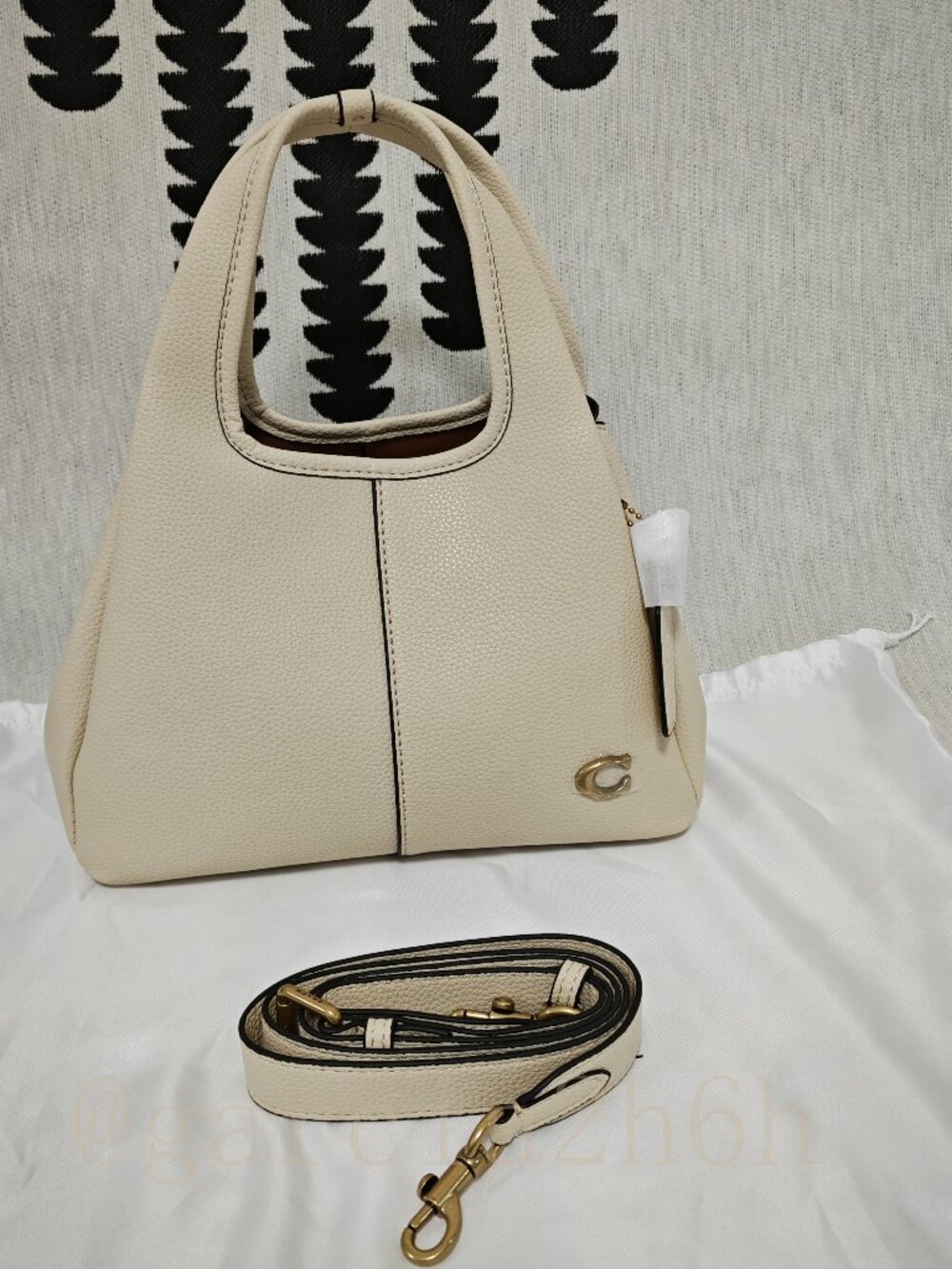 😘😘Coach Lana Shoulder Bag 23